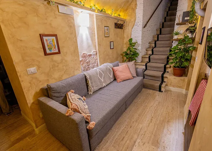 Charming Private Underground Retreat Self Check-in B * Рим