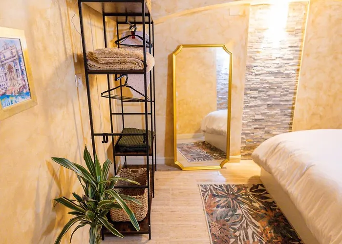 Charming Private Underground Retreat Self Check-in B Appartamento *