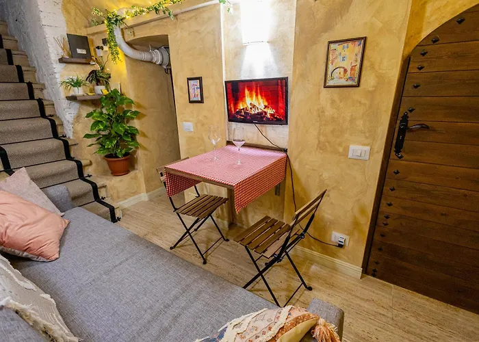 Charming Private Underground Retreat Self Check-in B * Roma