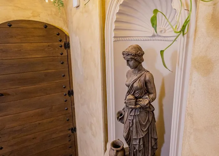 Charming Private Underground Retreat Self Check-in B * Roma