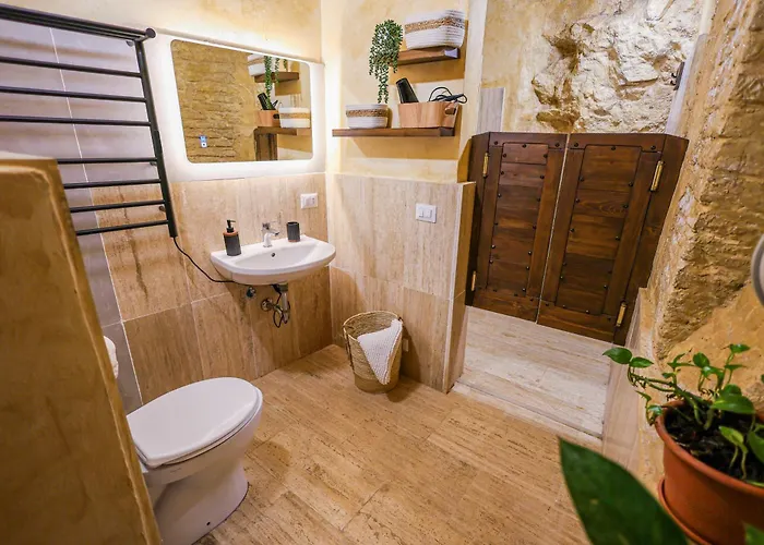 Апартаменты Charming Private Underground Retreat Self Check-in B Рим