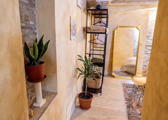 Charming Private Underground Retreat Self Check-in B